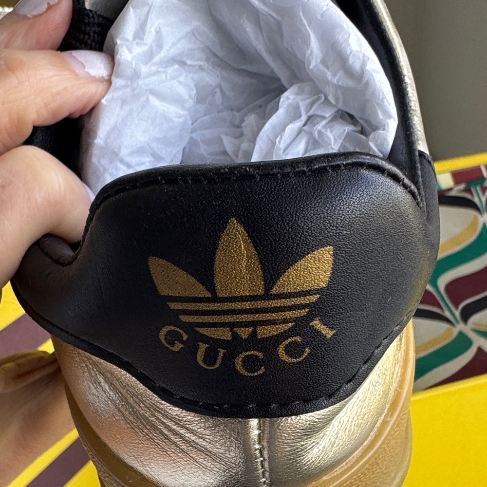 Gucci collaboration with Adidas gazelle sneakers
Special edition (Gold) - Picture 10 of 16